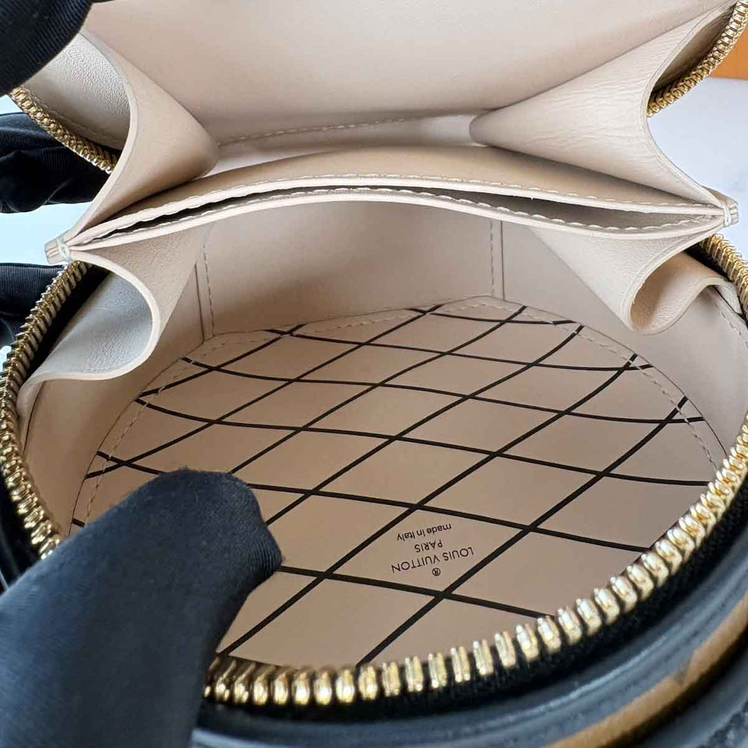 Louis Vuitton Boîte Chapeau Mini Bag