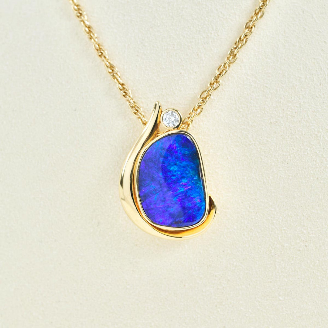 Natural Australia Boulder Opal Stone Necklace D5.26ct Diamond d0.15ct —18K Gold