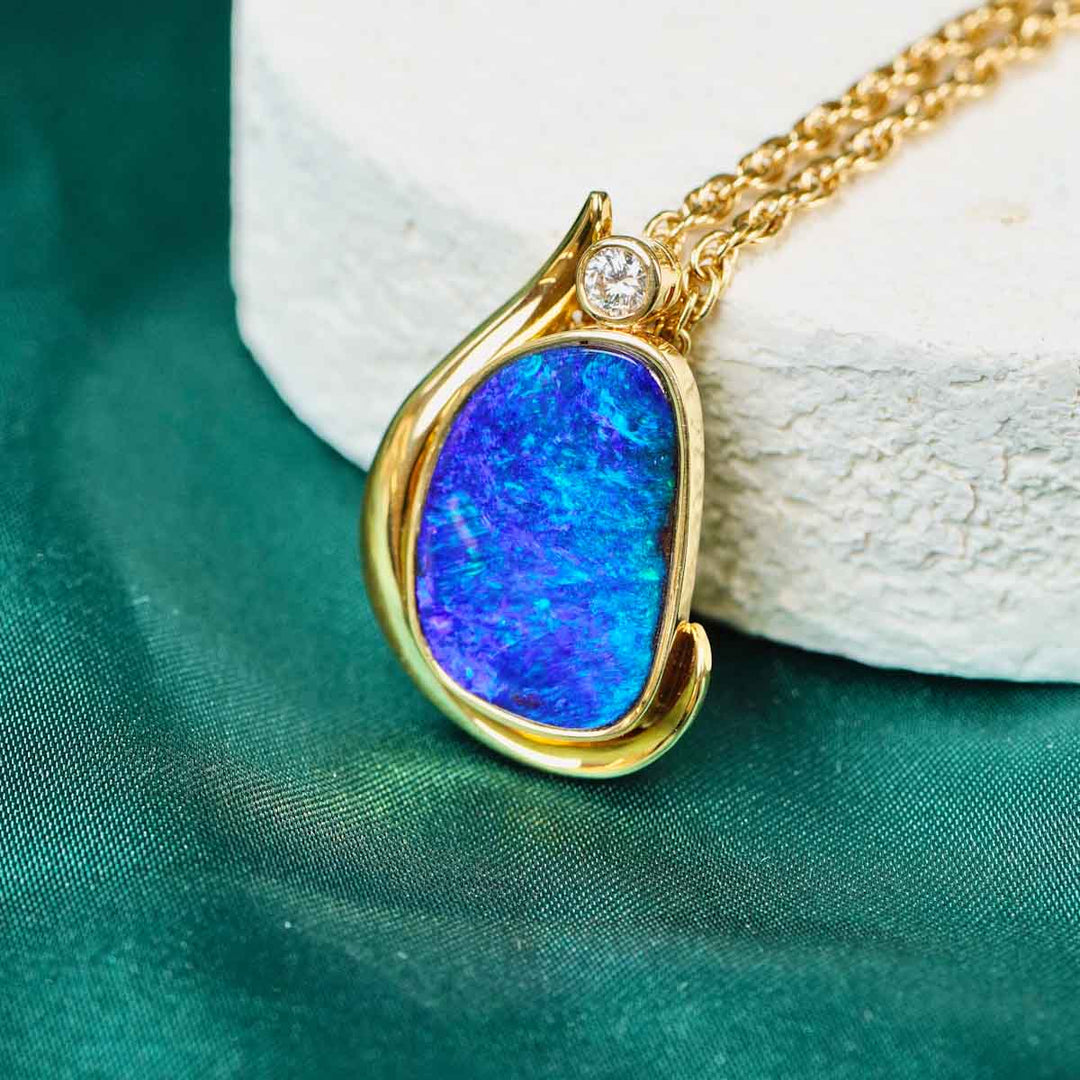 Natural Australia Boulder Opal Stone Necklace D5.26ct Diamond d0.15ct —18K Gold