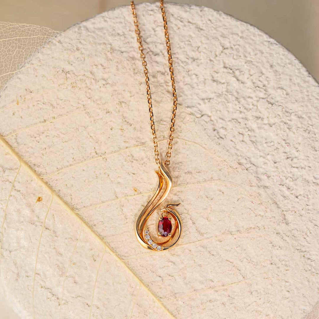 Natural Ruby Diamond Necklace.  D:0.18ct 18K Gold