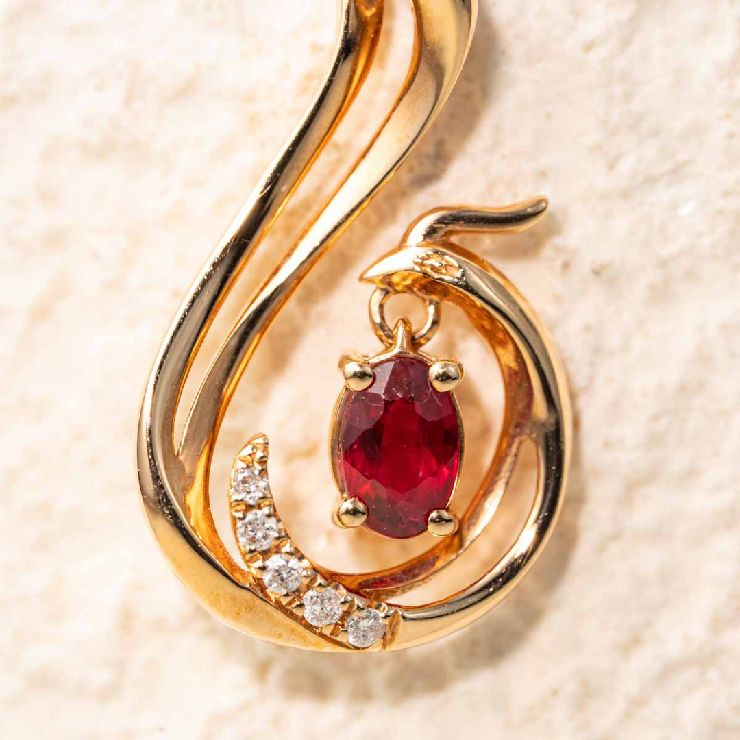 Natural Ruby Diamond Necklace.  D:0.18ct 18K Gold