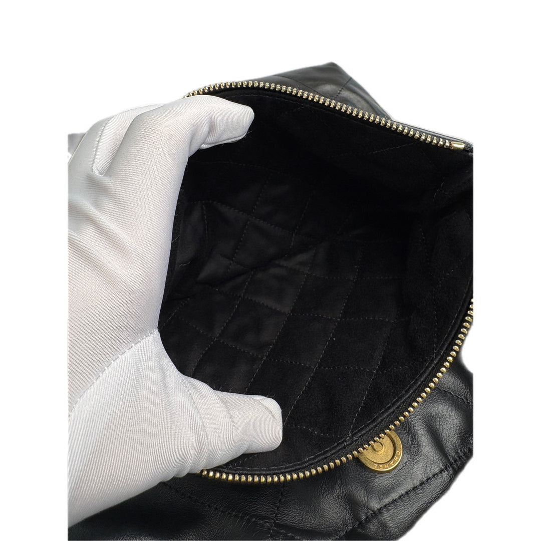 Chanel 22 Small Bag Black