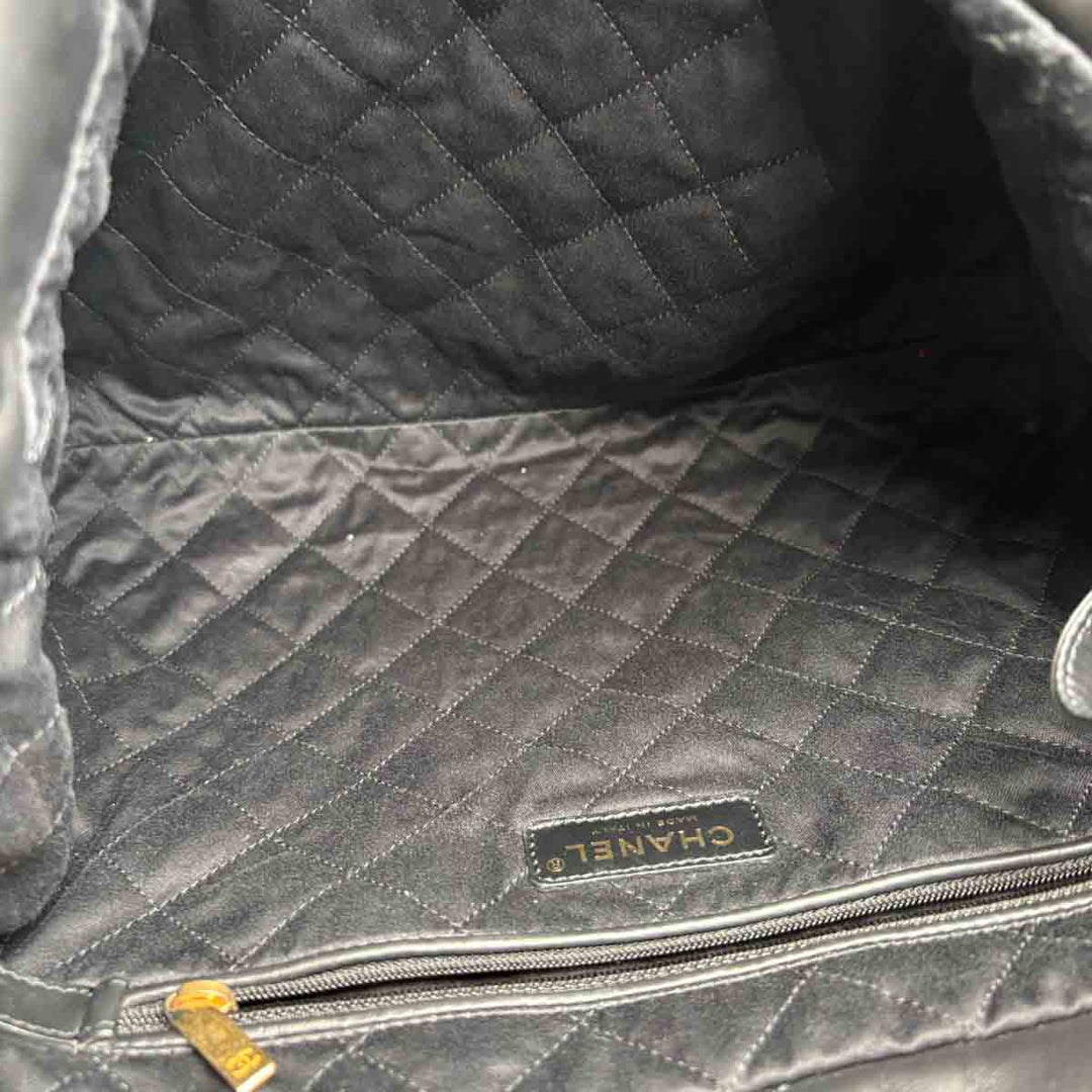 Chanel 22 Small Bag Black