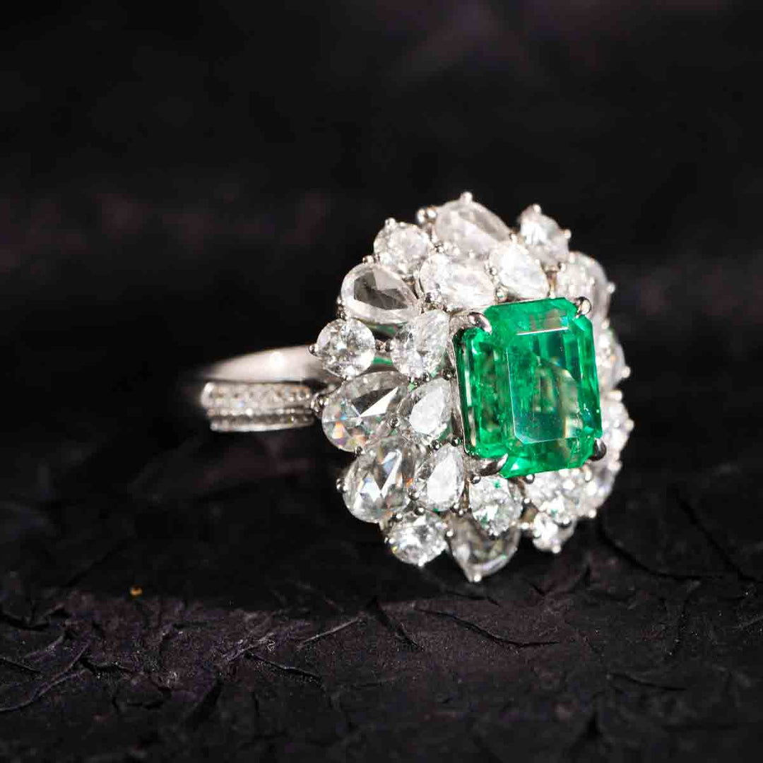Columbia Emerald Diamond Ring D2.55ct d3.0ct. 18K White Gold