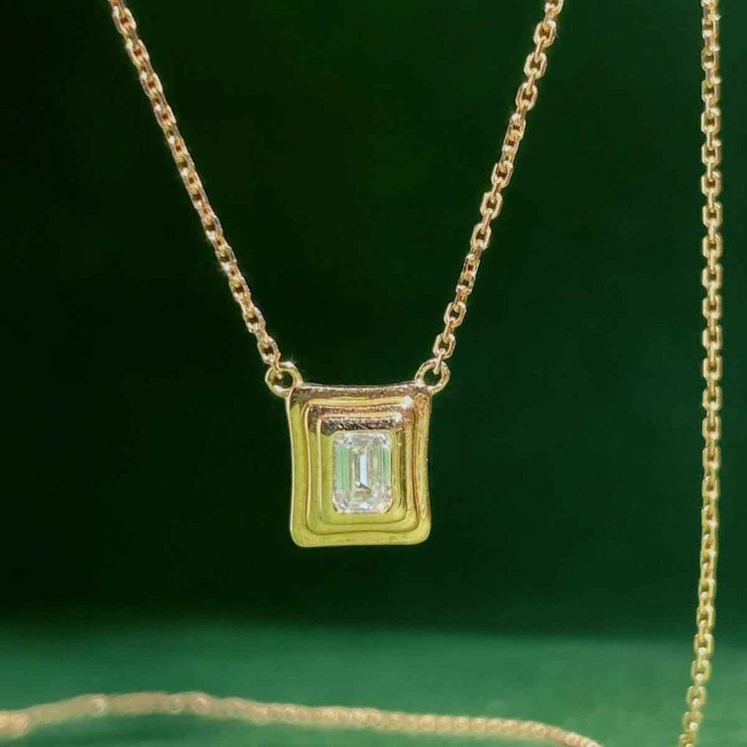 Natural White Diamond Emerald Cut Necklace 18K D0.20ct