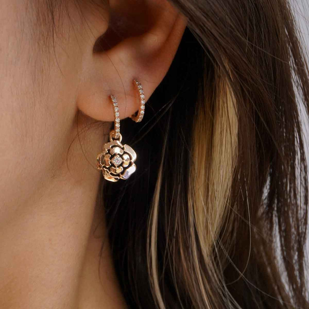 Natural White Diamond Flower Earrings. D0.22ct, 18K