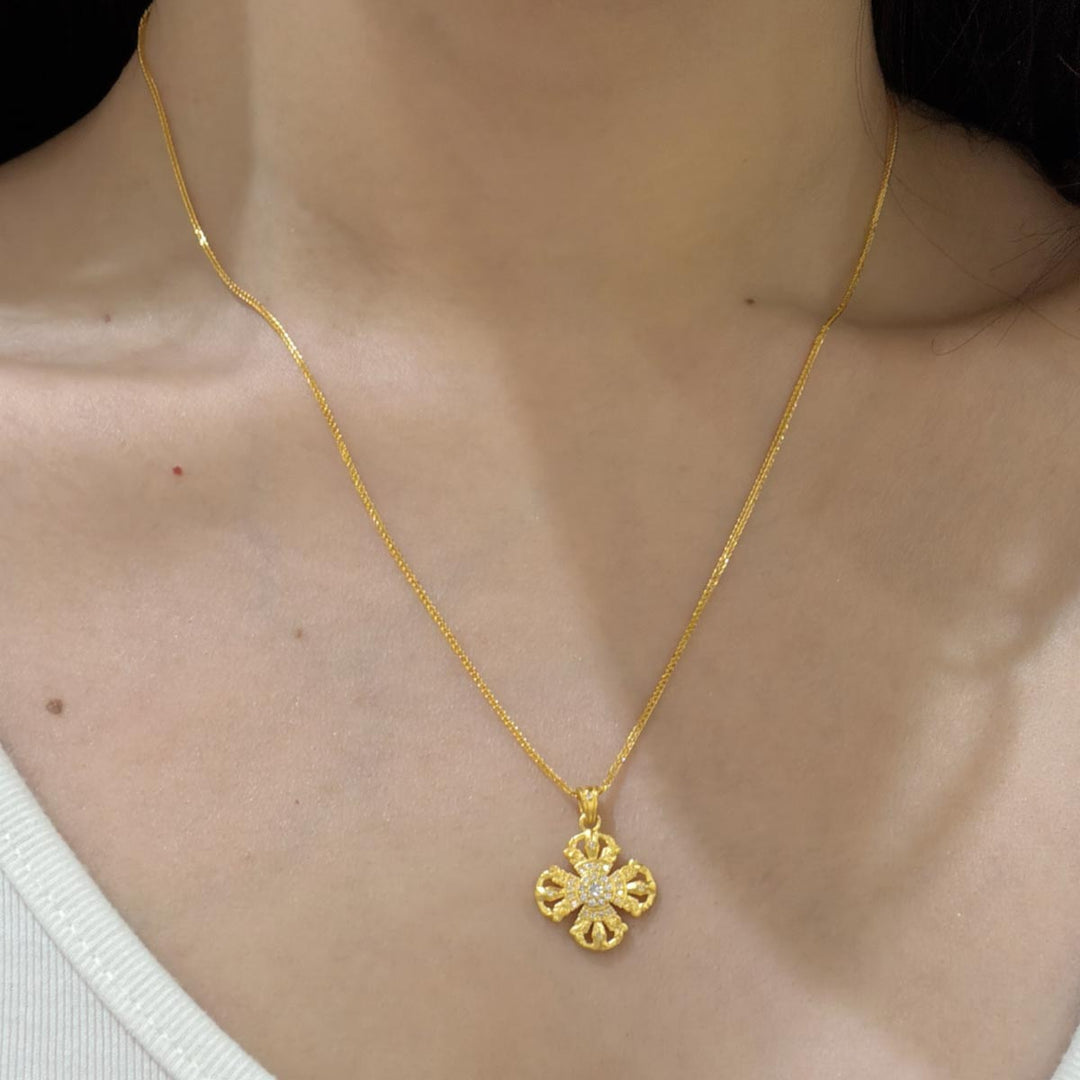 24k 999 Cross Necklace 6.05g, White Diamond 0.119ct