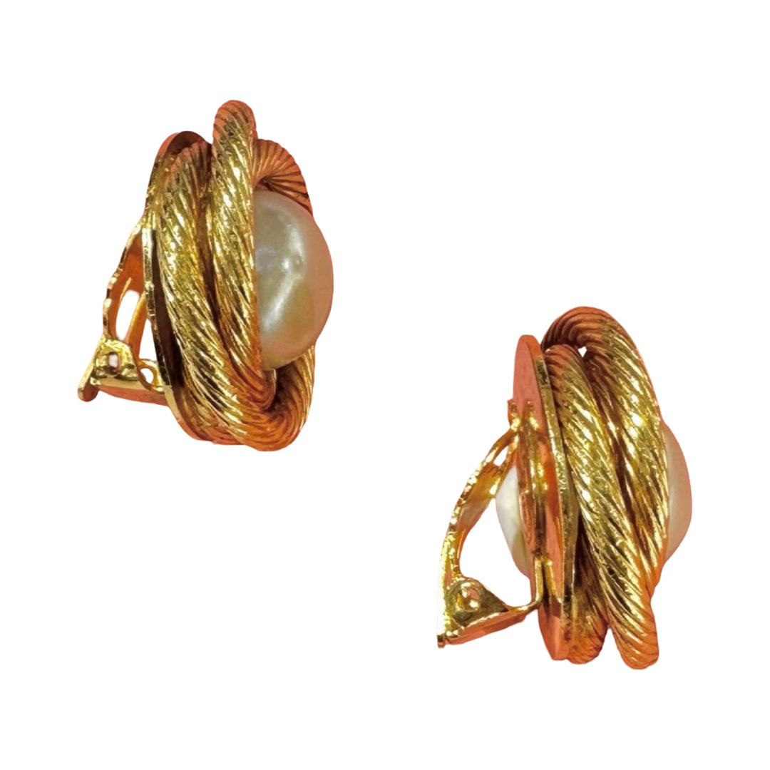 Chanel Vintage Clip On Earrings With Pearl