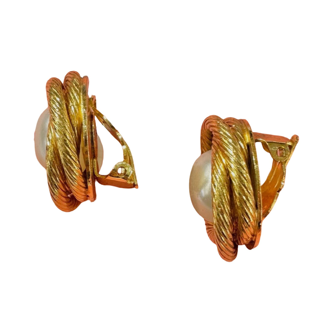Chanel Vintage Clip On Earrings With Pearl