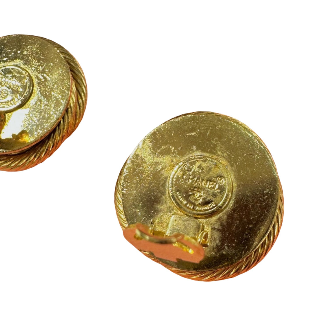 Chanel Vintage Clip On Earrings With Pearl