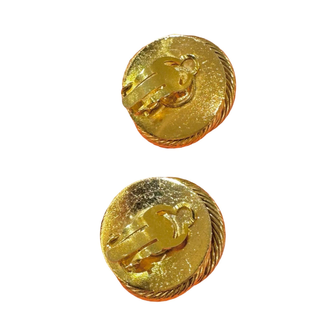 Chanel Vintage Clip On Earrings With Pearl