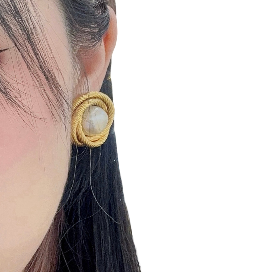 Chanel Vintage Clip On Earrings With Pearl