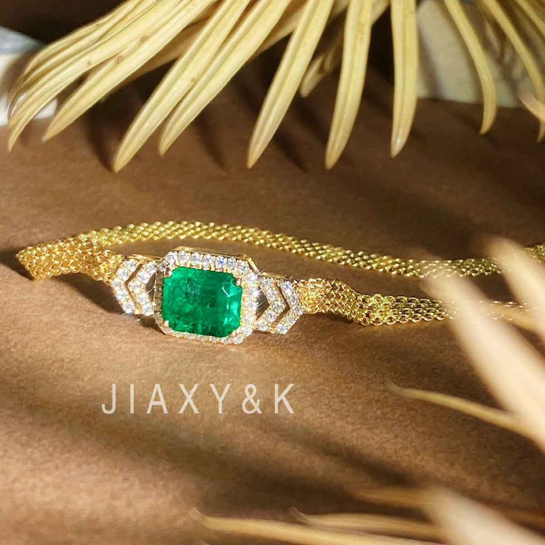 Columbia Natural Emerald and Diamond Necklace D1.62ct. D0.264, 18K