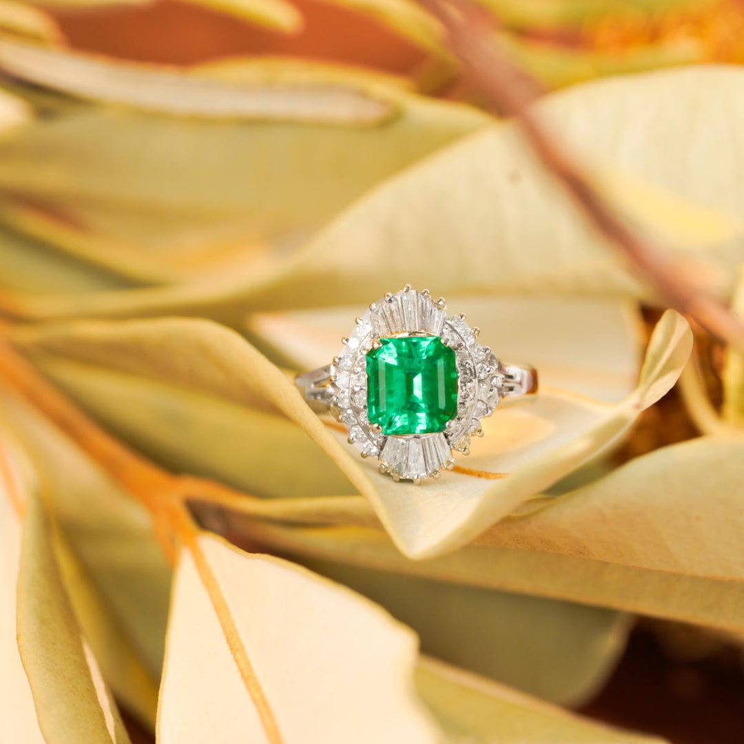 Columbia Natural Emerald Diamond Ring D1.77ct d0.6ct Platinum
