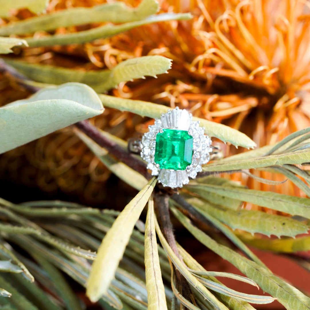 Columbia Natural Emerald Diamond Ring D1.77ct d0.6ct Platinum