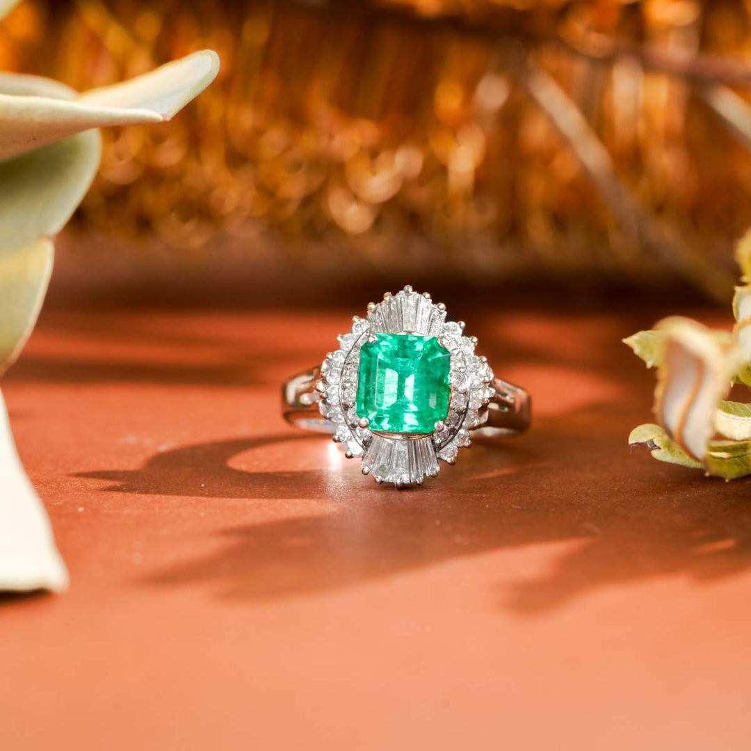 Columbia Natural Emerald Diamond Ring D1.77ct d0.6ct Platinum