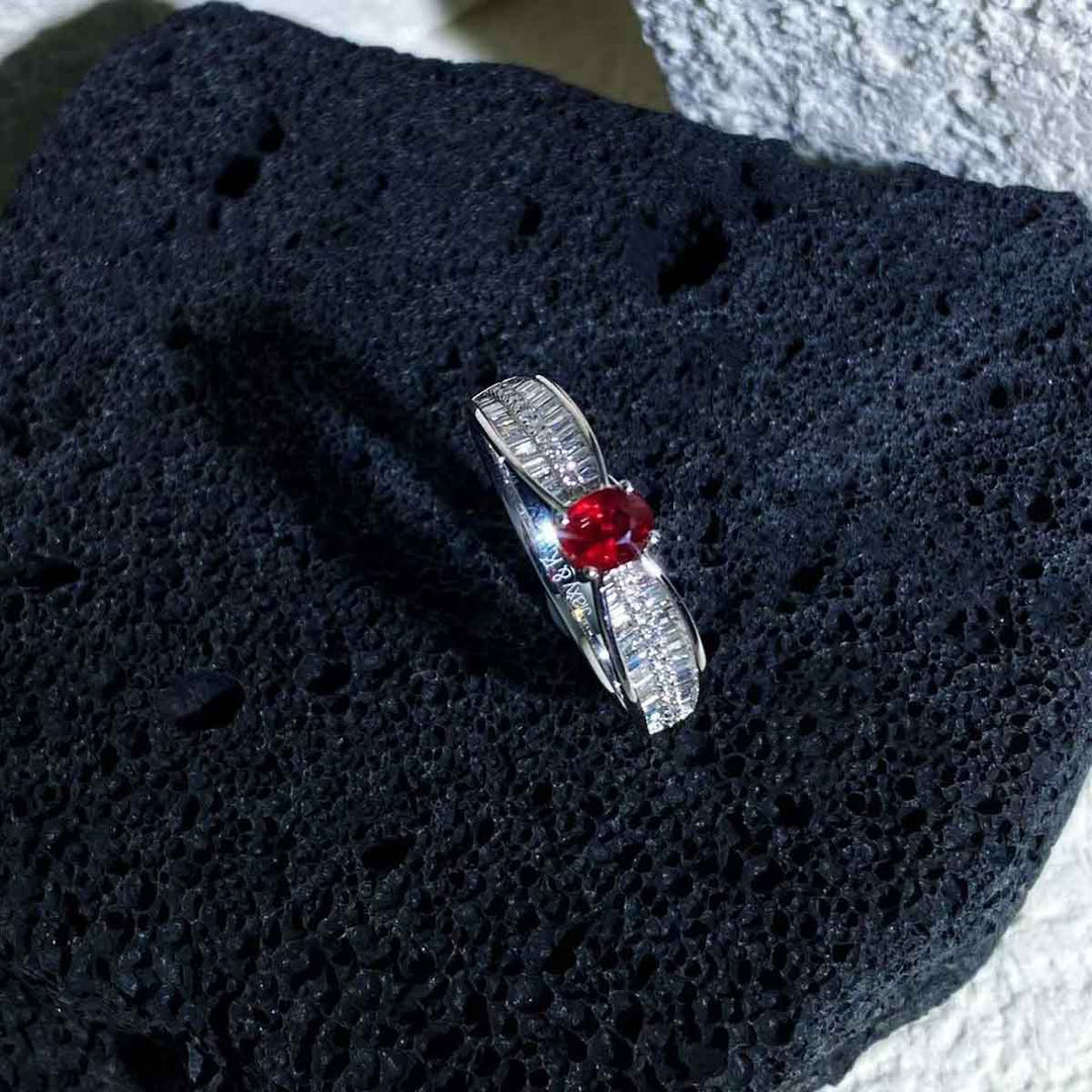 Natural Ruby Ring D0.37ct d0.40ct 18K, Mozambique, Pigeon Blood