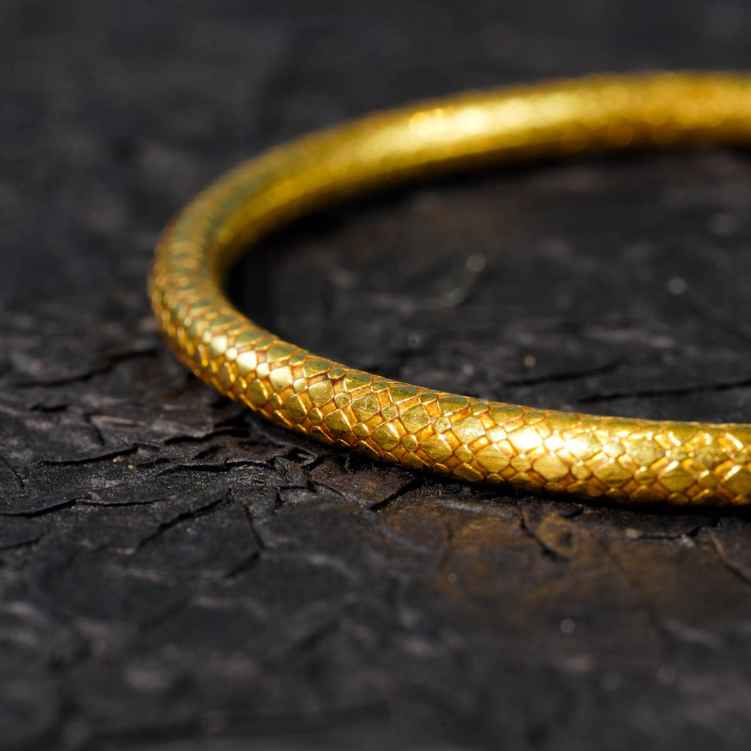 18k Solid Yellow Gold Bangle 11g
