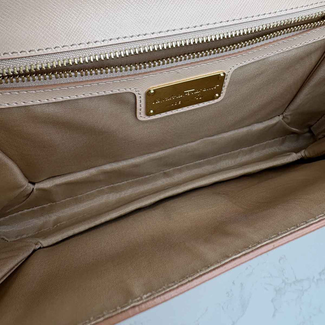Ferragamo Nude Pink Bow Wallet on Chain Bag