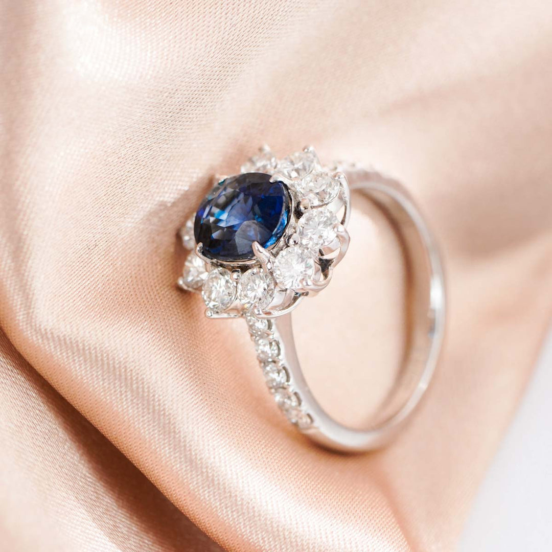 Unheated Natural Sapphire Diamond Ring D2.16ct d1.4ct. 18K Gold