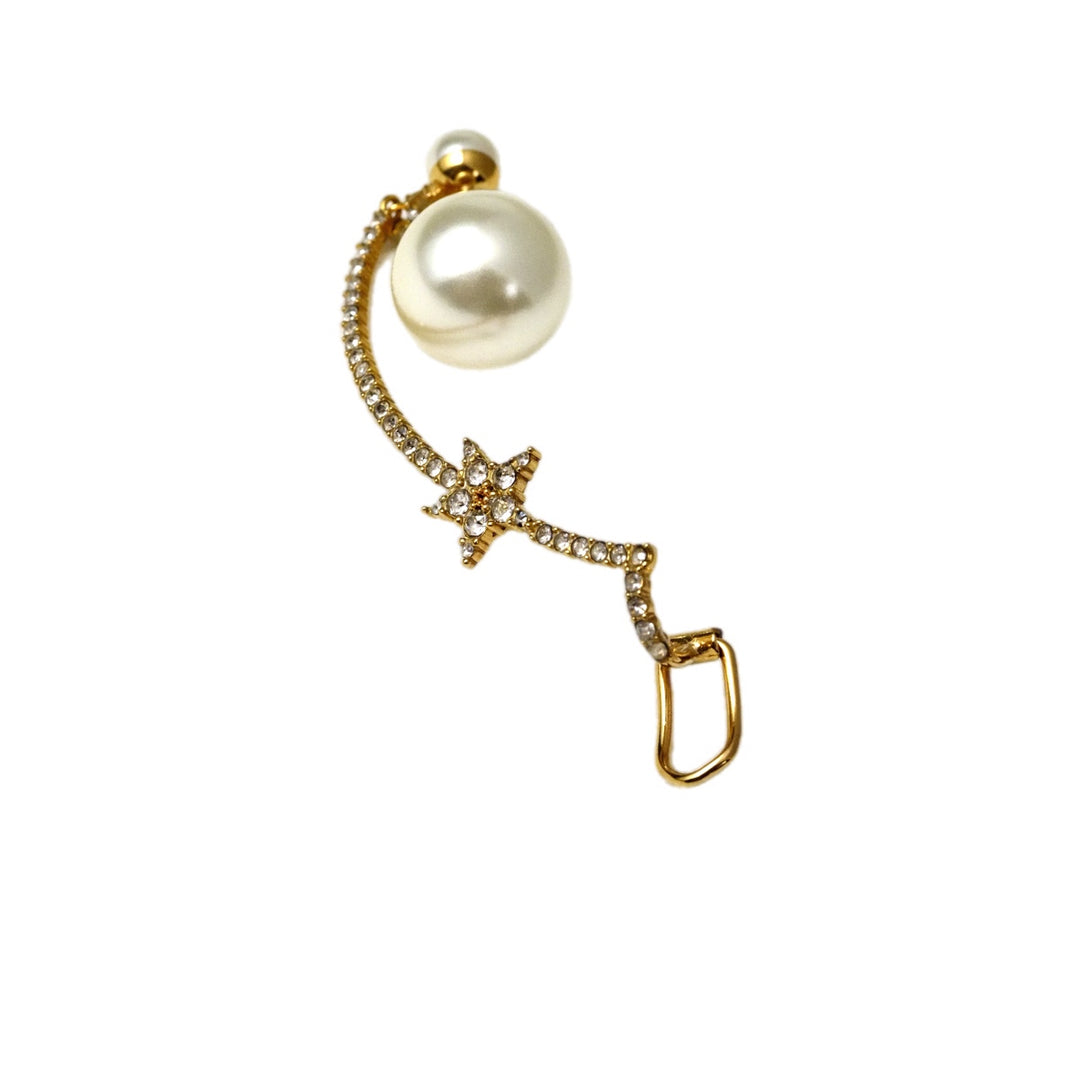 Dior Single Pearl Ear Cuff