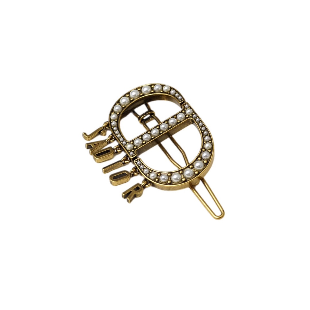 Dior 30 Montaigne Pearl Hair Clip