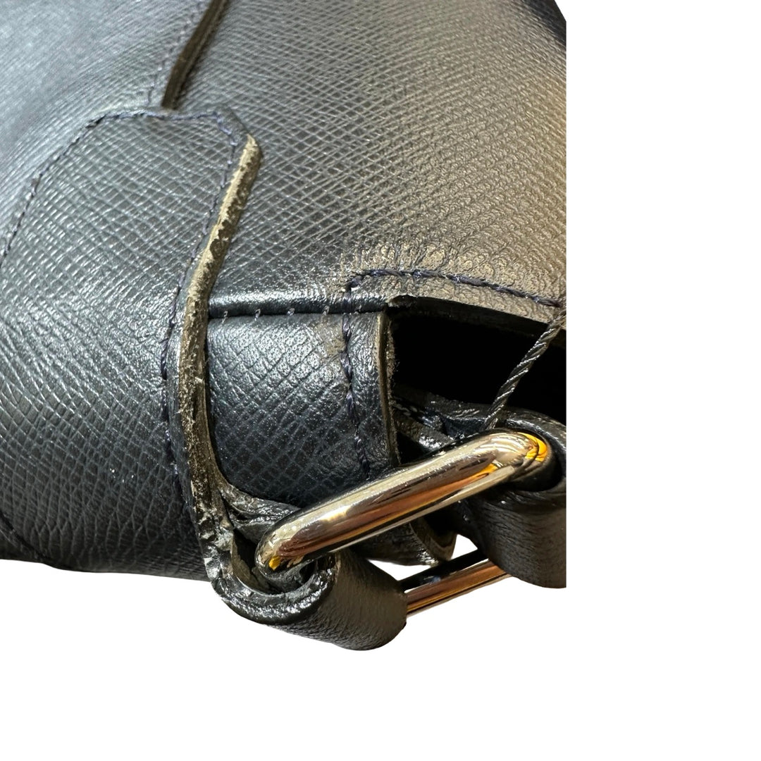Louis Vuitton Men’s District Navy Messenger Bag