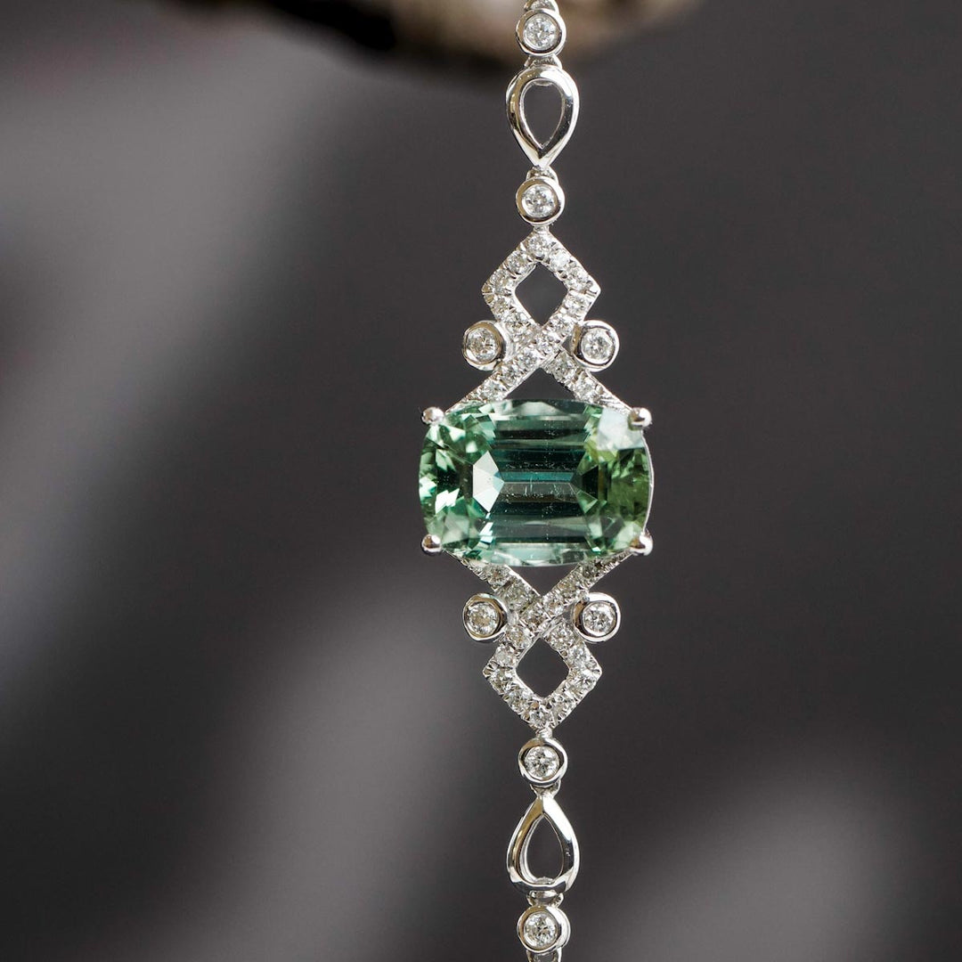 Natural Mint Green Tourmaline Stone Bracelet 2.81ct Diamond 0.244ct —18K Gold