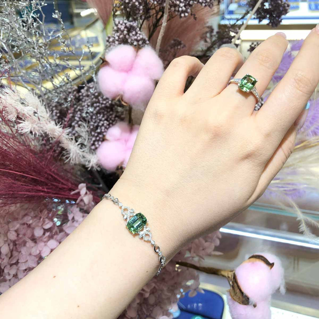 Natural Mint Green Tourmaline Stone Bracelet 2.81ct Diamond 0.244ct —18K Gold