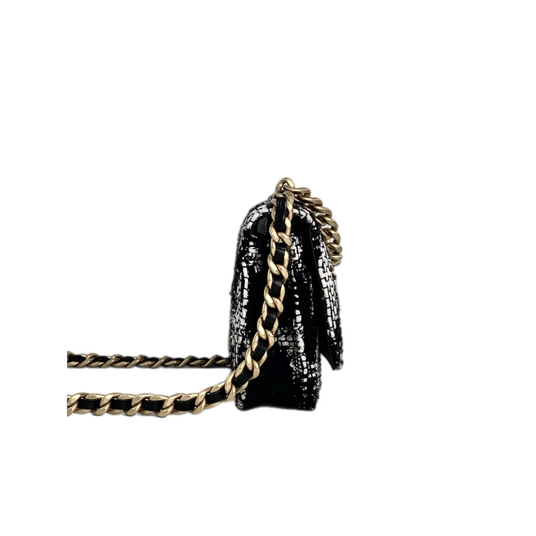 Chanel 19 Woc Tweed Black/White Bag