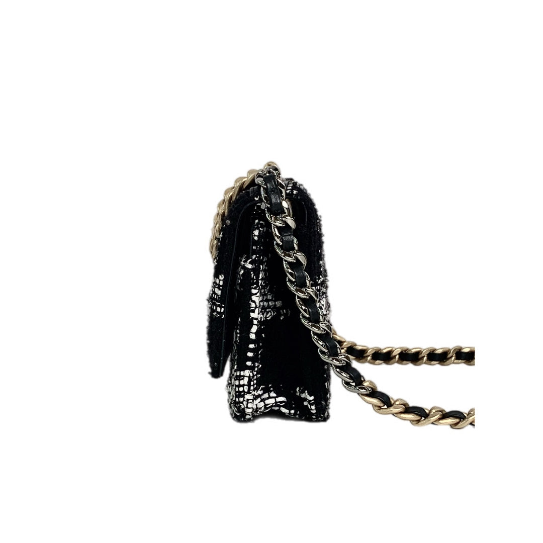 Chanel 19 Woc Tweed Black/White Bag
