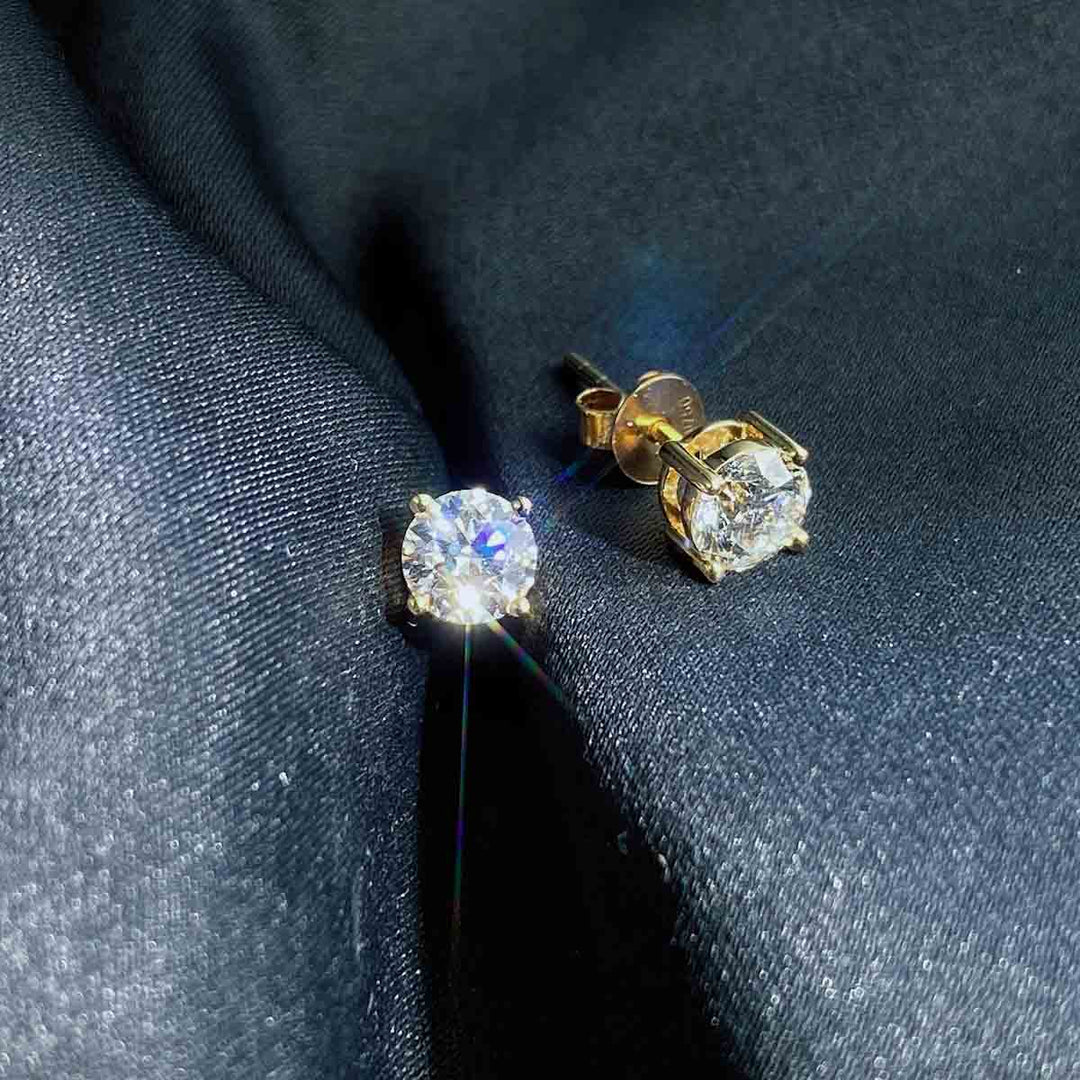 Natural White Diamond Earrings. 0.5+0.5ct 18K GIA