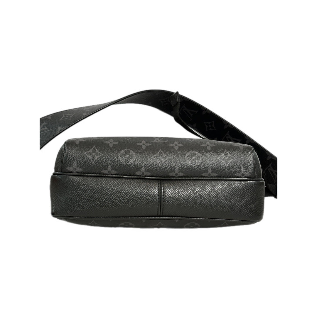 Louis Vuitton Outdoor Messenger Taigarama Bag
