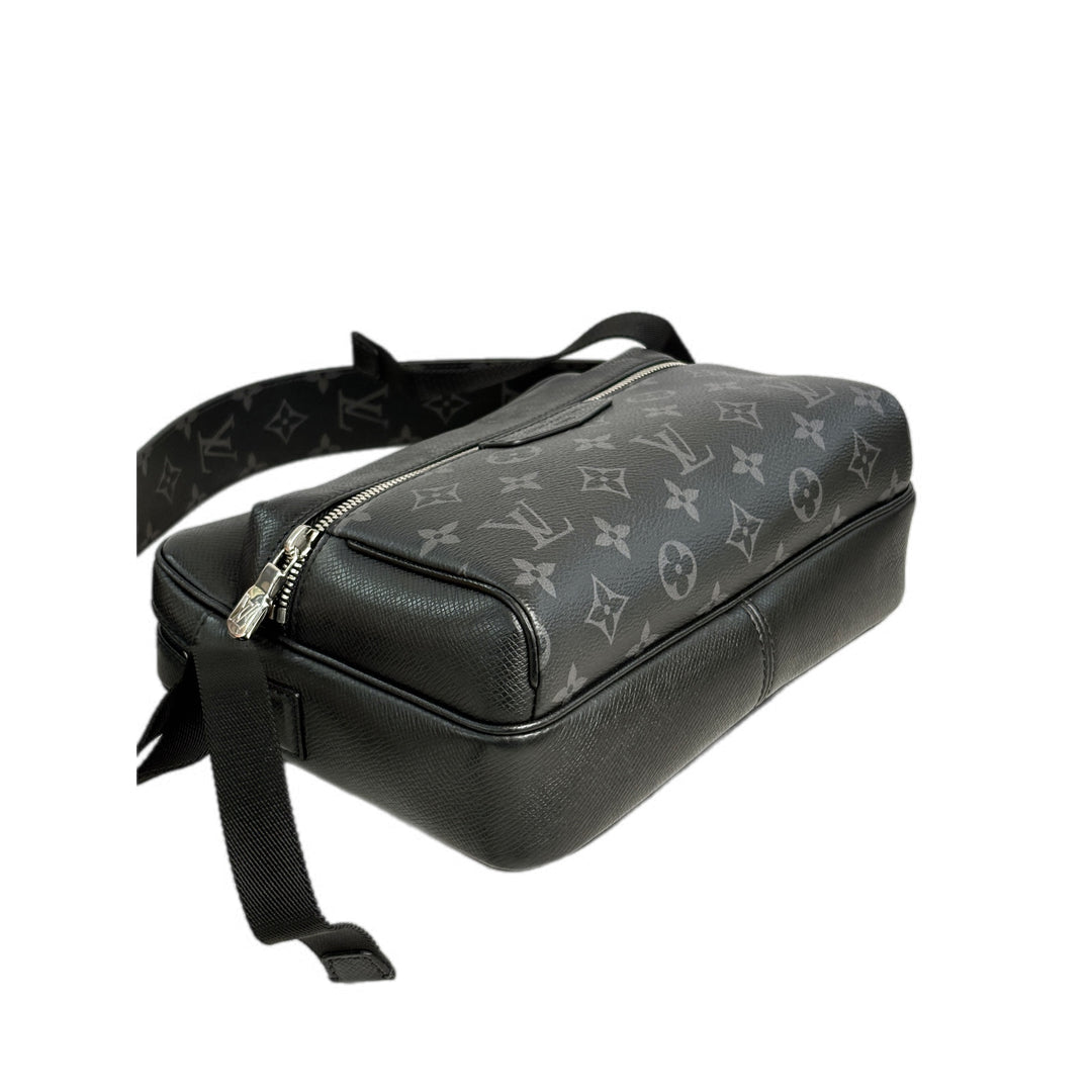 Louis Vuitton Outdoor Messenger Taigarama Bag