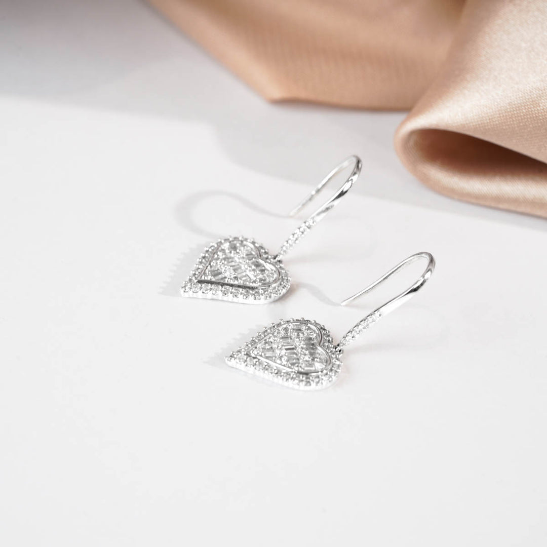 Natural White Diamond Heart Ear Hook D0.50ct, 18K Gold