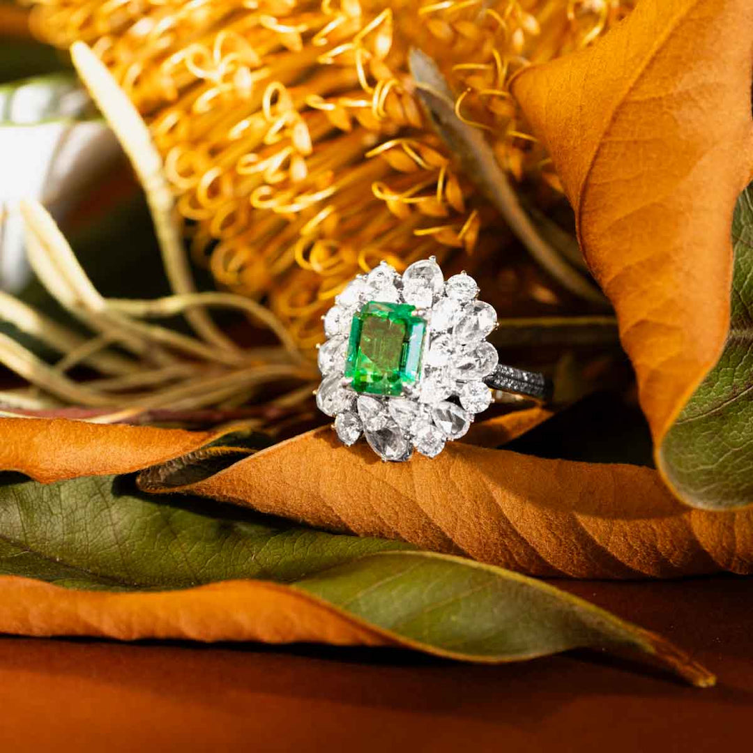 Columbia Emerald Diamond Ring D2.55ct d3.0ct. 18K White Gold