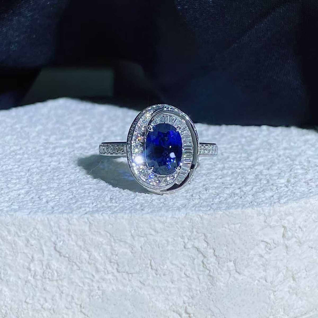 Natural Blue Sapphire Ring D2.06ct d0.66ct 18K, Sri Lanka Royal Blue