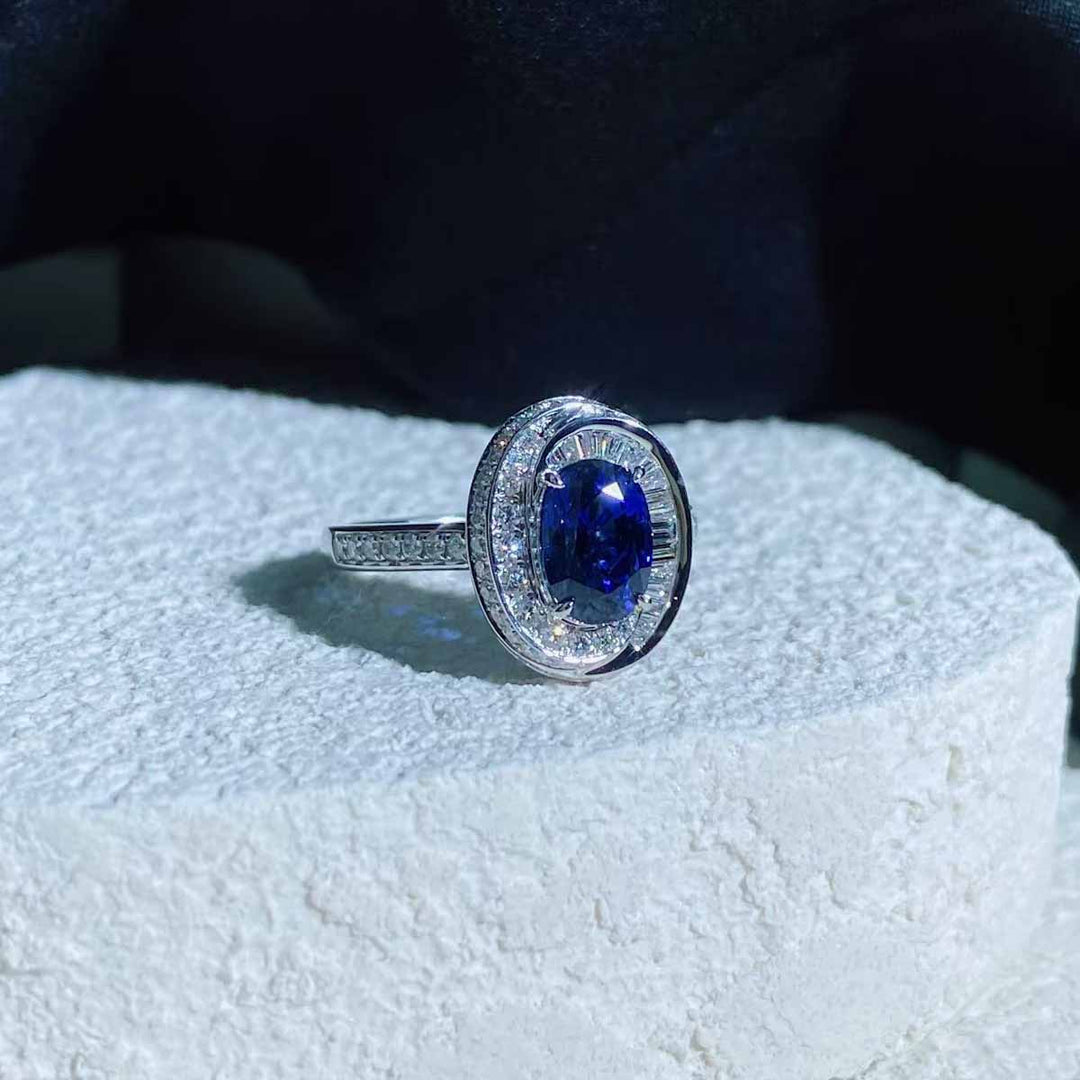 Natural Blue Sapphire Ring D2.06ct d0.66ct 18K, Sri Lanka Royal Blue