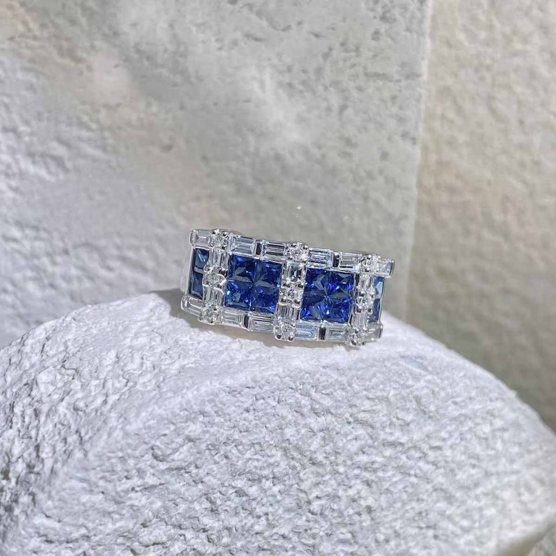 Natural Blue Sapphire Diamond Ring D1.27ct d0.73ct. 18K Royal Blue