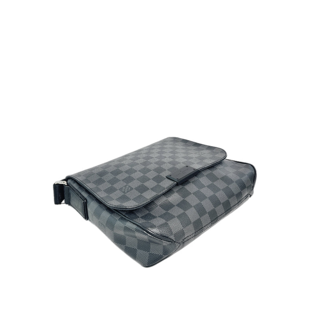 Louis Vuitton Damier Messenger Bag