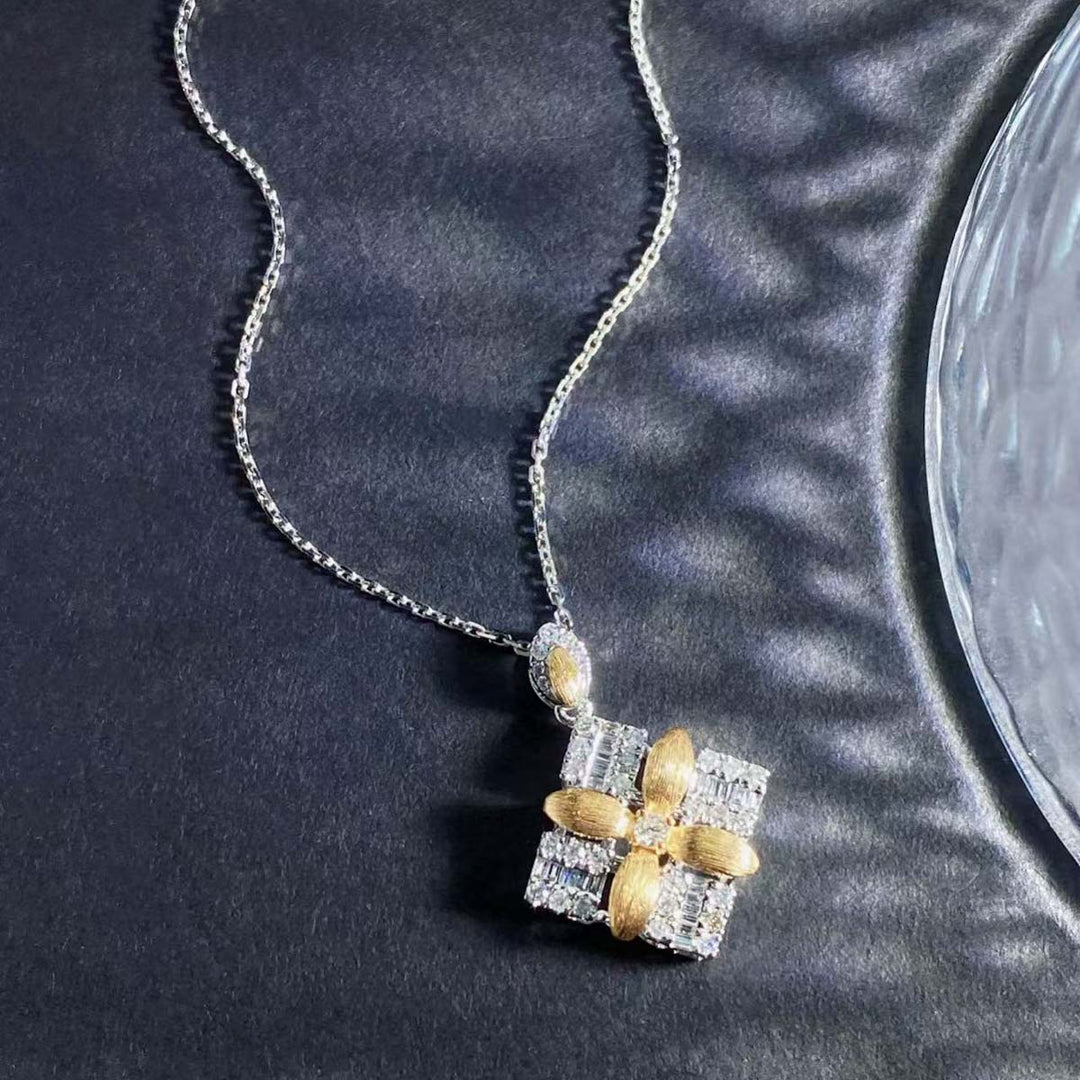 Natural White Diamond Rhombus+Quatrefoil Necklace D0.40ct, 18K