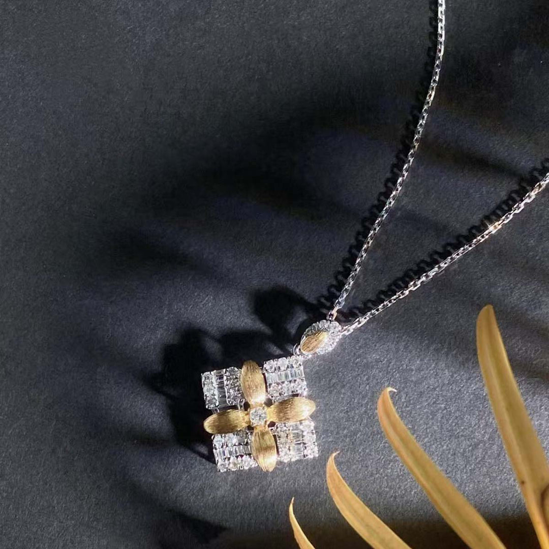 Natural White Diamond Rhombus+Quatrefoil Necklace D0.40ct, 18K