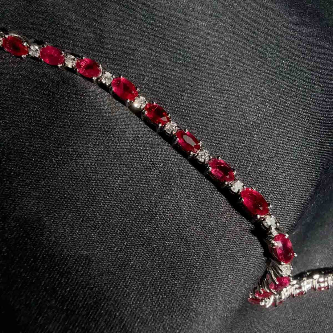 Burma(Myanmar) Natural Pigeon Blood Ruby Stone Bracelet 6.50ct, Diamond 0.80ct 18K Gold
