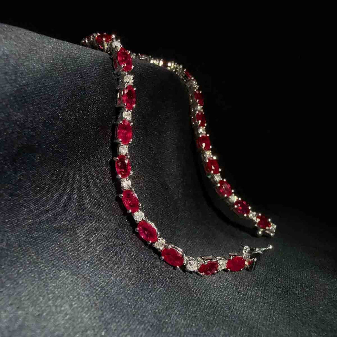 Burma(Myanmar) Natural Pigeon Blood Ruby Stone Bracelet 6.50ct, Diamond 0.80ct 18K Gold