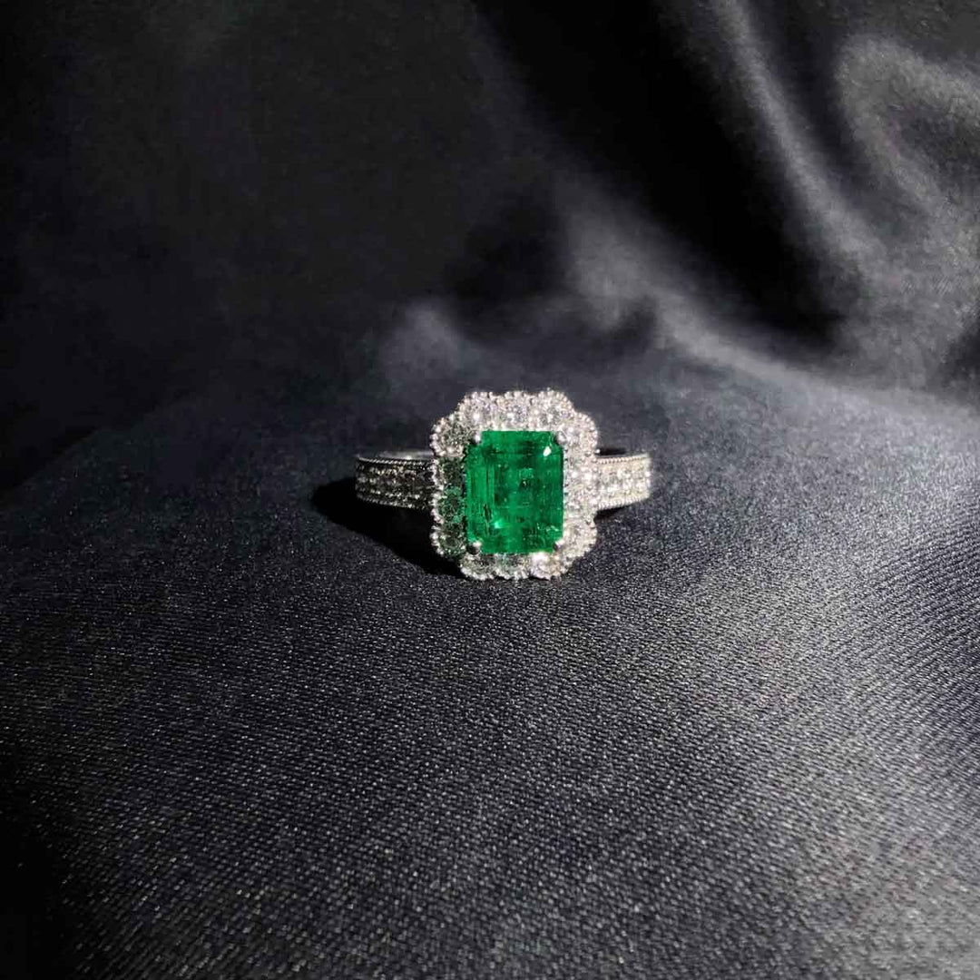 Columbia Minor Oil Natural Muzo Green Emerald Stone Ring 1.16ct, Diamond 0.71ct Platinum PT900
