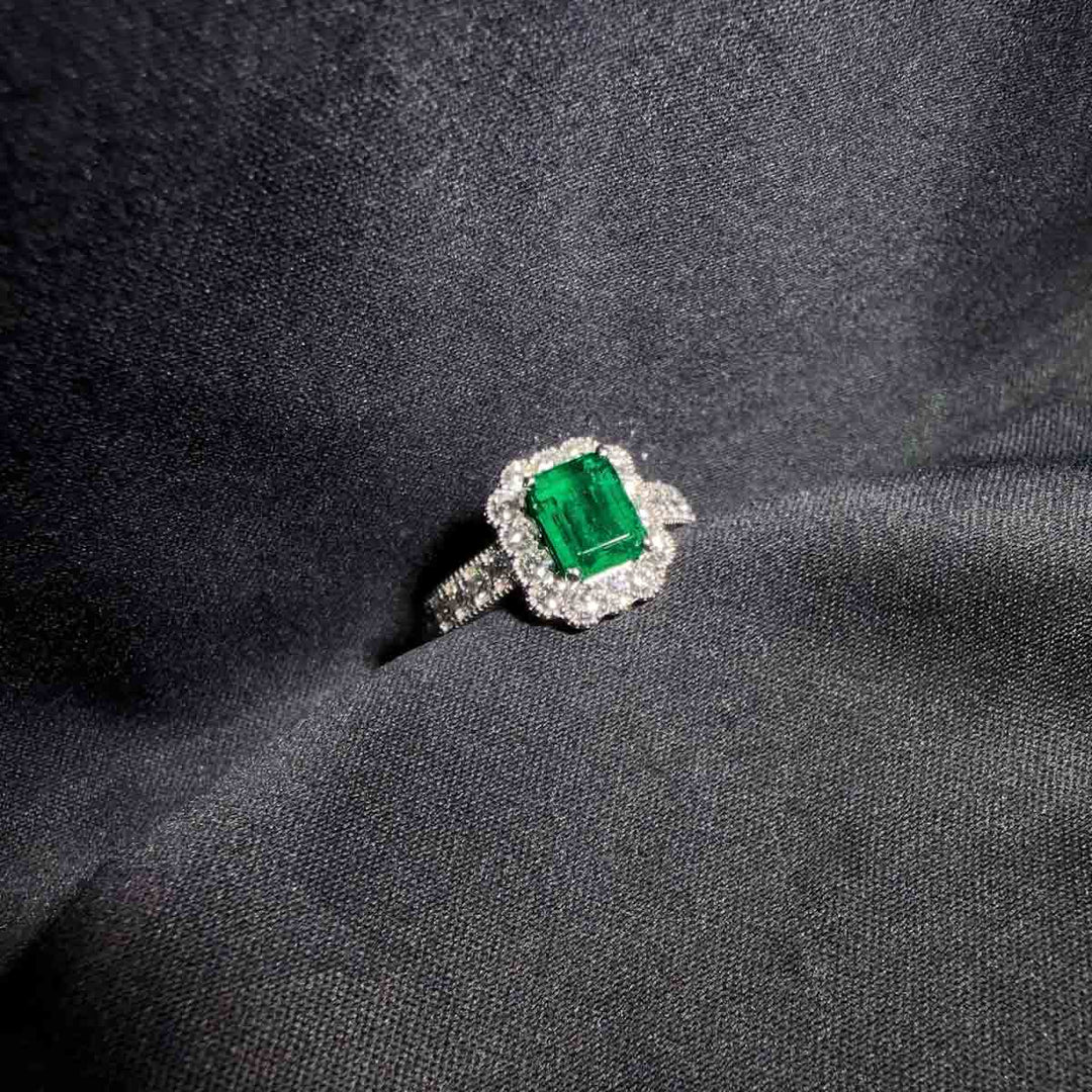 Columbia Minor Oil Natural Muzo Green Emerald Stone Ring 1.16ct, Diamond 0.71ct Platinum PT900