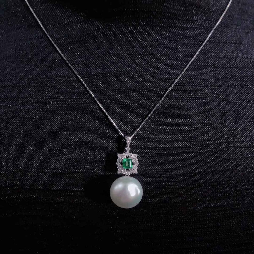 Natural South Sea White Pearl Necklace 12.2mm, Emerald 0.28ct, Diamond 0.20ct Platinum Pt950