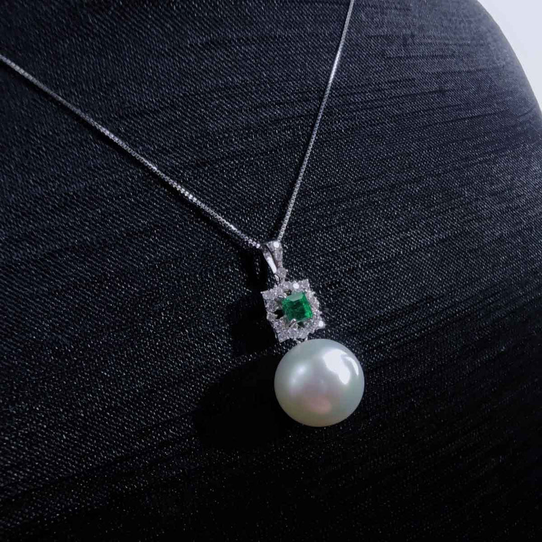 Natural South Sea White Pearl Necklace 12.2mm, Emerald 0.28ct, Diamond 0.20ct Platinum Pt950